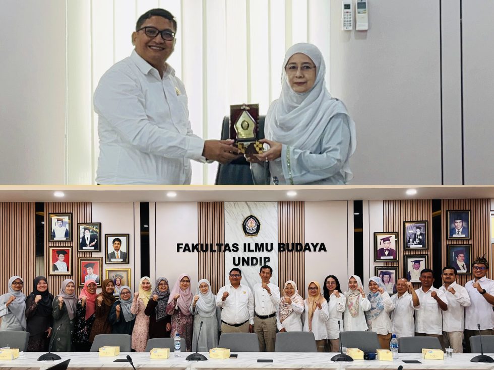 FIB Undip Terima Kunjungan Universiti Kebangsaan Malaysia dalam Program World Class University (WCU) – Visiting Professor